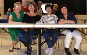 Sympathiques hôtesses