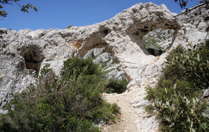 Les calanques et les 3 Arches par le chemin du grand Malvallon, P2 avec Pascal