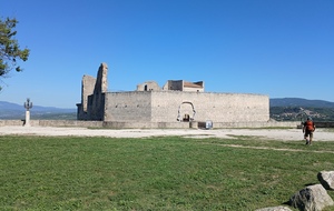 Lacoste par l'Abbaye de Saint Hilaire, Carrière de Soubeyran et Mourre Blanc - P1